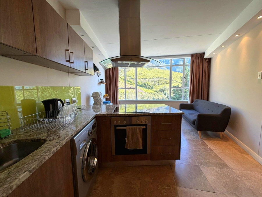 1 Bedroom Property for Sale in Vredehoek Western Cape